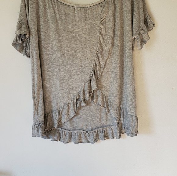 Fantastic Fawn/ Gray Ruffle Crop Tee - Picture 4 of 4
